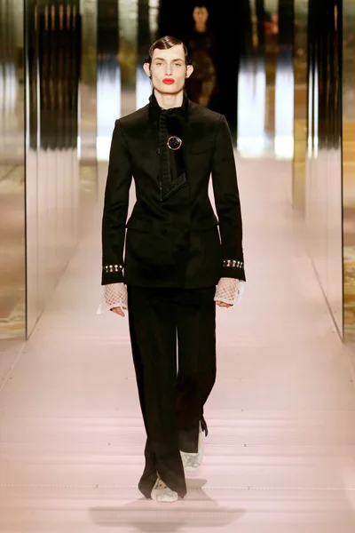 Look 6